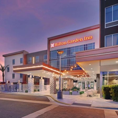 Hilton Garden Inn Chandler Downtown Zewnętrze zdjęcie
