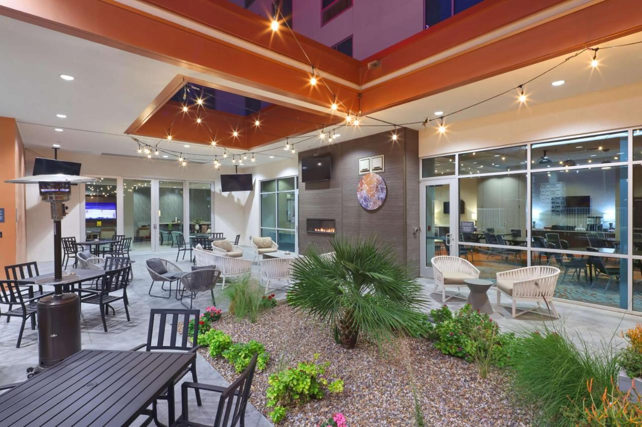 Hilton Garden Inn Chandler Downtown Zewnętrze zdjęcie