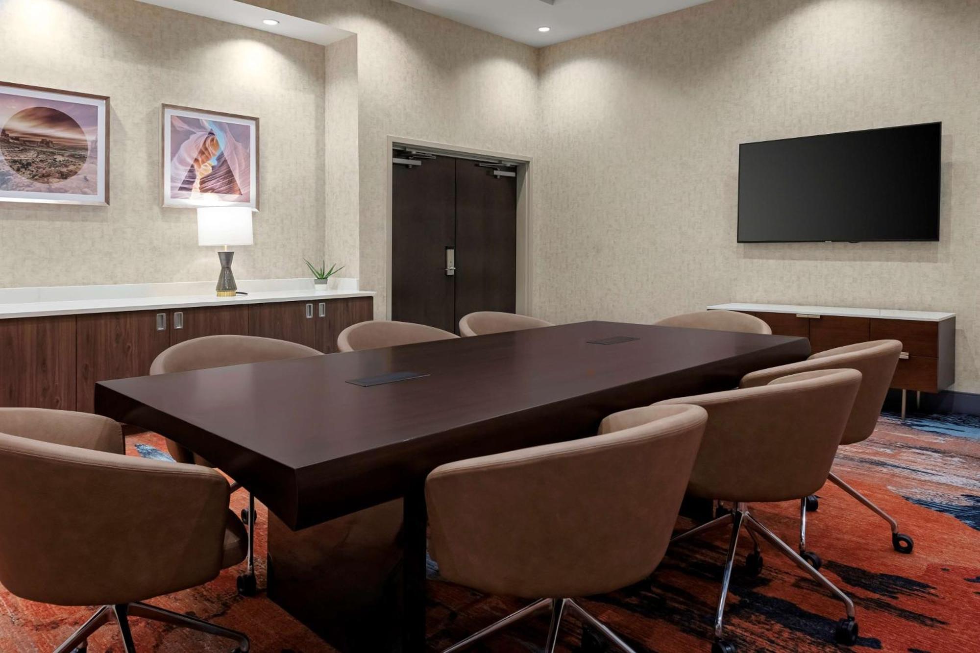 Hilton Garden Inn Chandler Downtown Zewnętrze zdjęcie